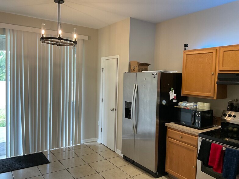 Sliding Door to backyard - 11253 Running Pine Dr