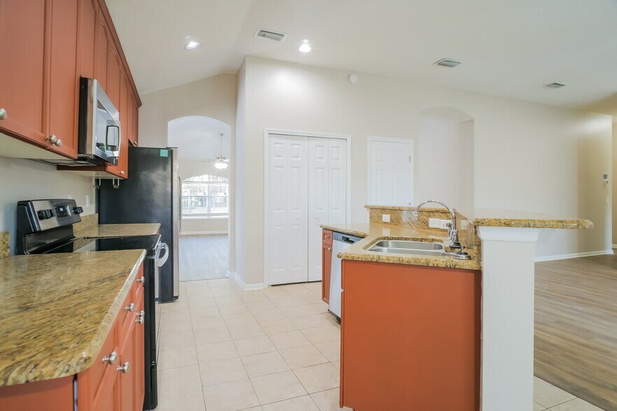 Building Photo - 1728 Windover Pl