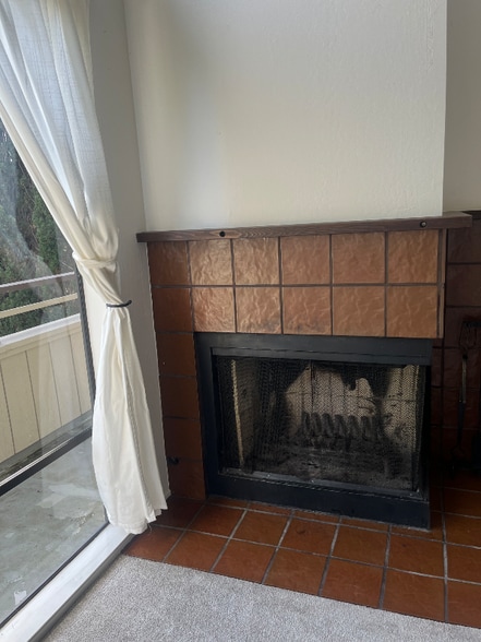 Building Photo - 917 Bell St