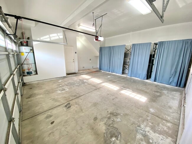 Building Photo - 15917 Sierra Vista Ct