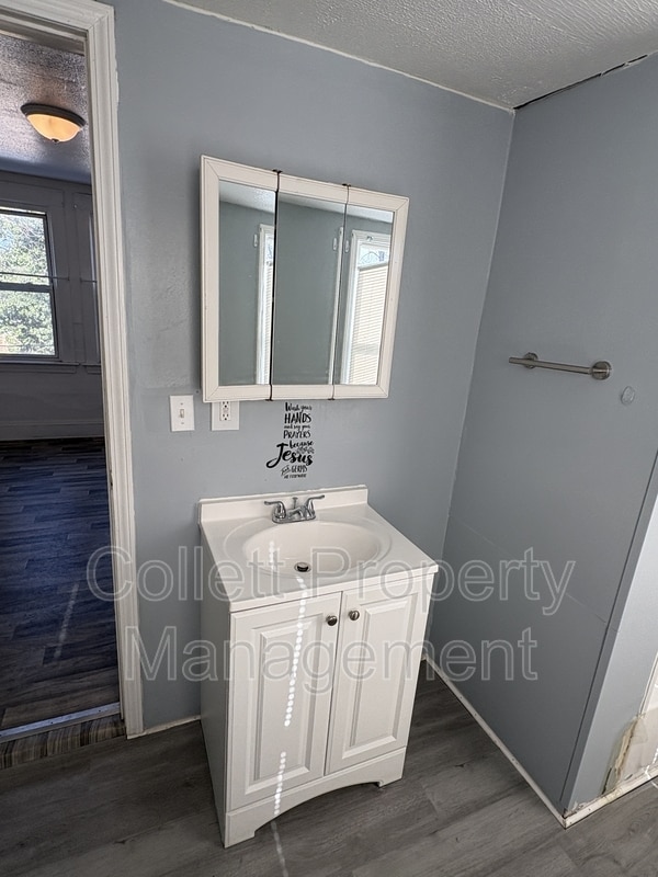 Building Photo - 3893 W 23rd St