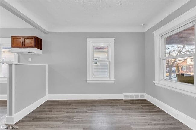 Building Photo - 18810 Arrowhead Ave