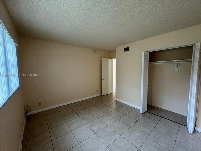 Building Photo - 6505 Winfield Blvd