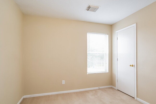 Building Photo - 1125 Willersley Ln