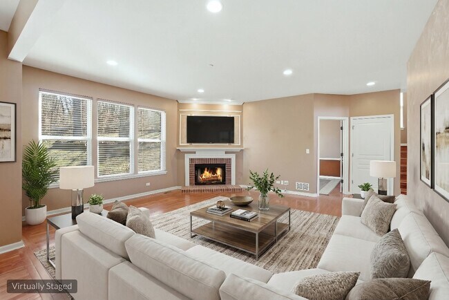 Building Photo - 715 Blue Ridge Dr