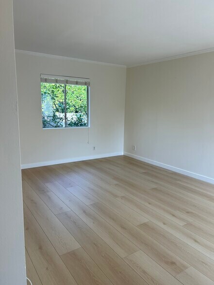 Bedroom 4 - 10760 Russett Ave