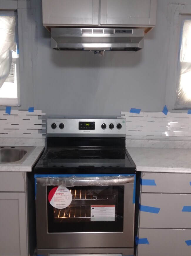 Building Photo - 13 Allway St