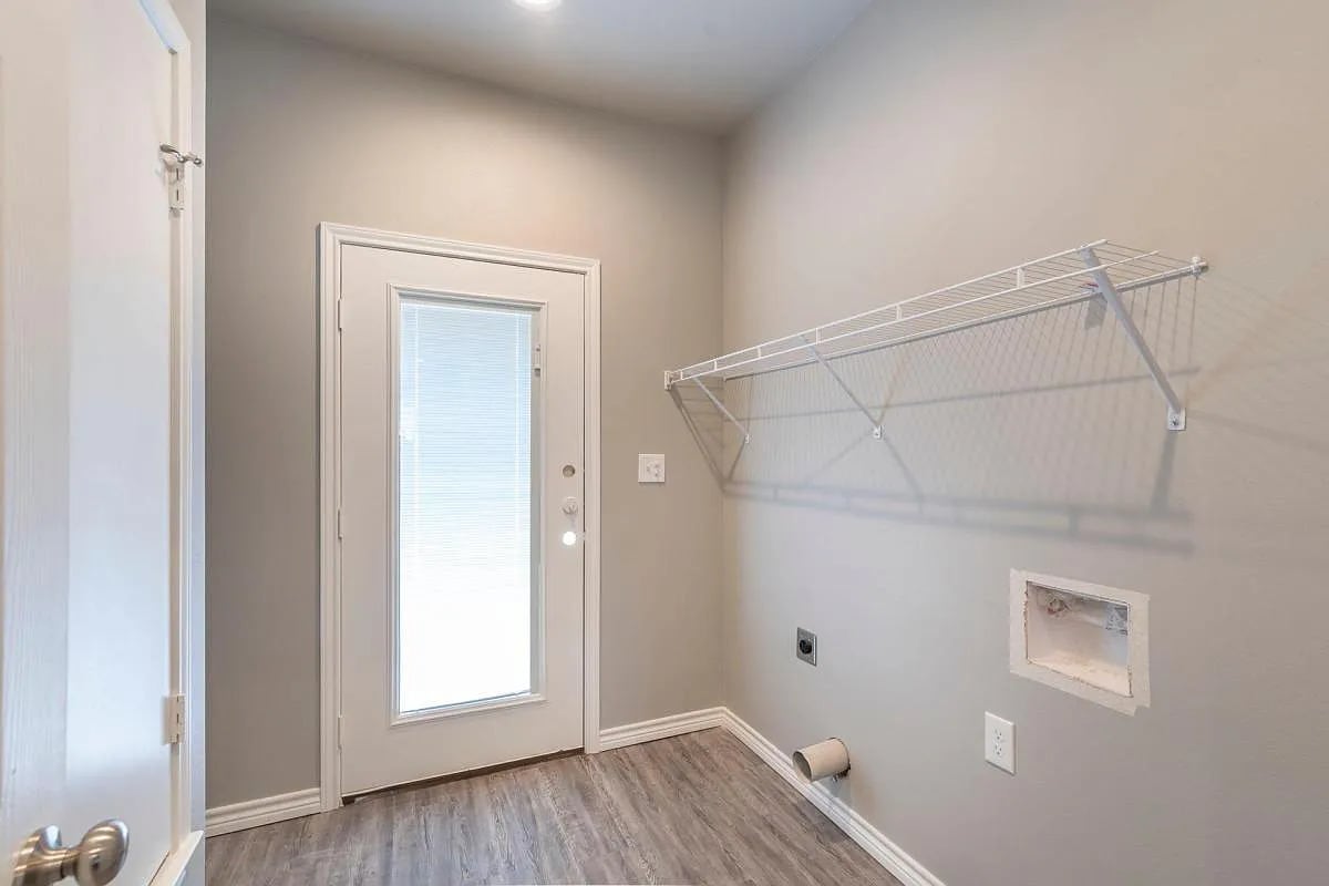 In-unit laundry connections - 523 North St