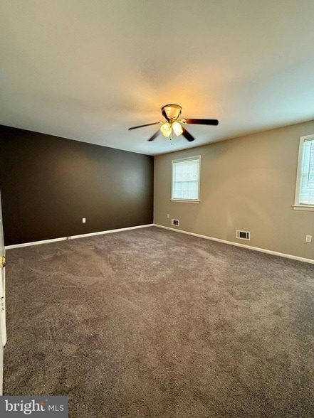 Building Photo - 6526 Beechwood Dr