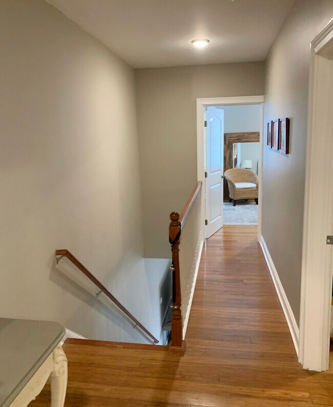 Building Photo - 74 Peters Pl