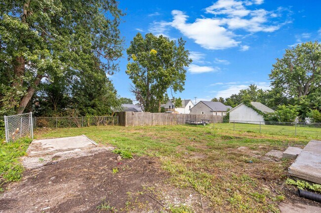 Building Photo - 109 S Attica Rd