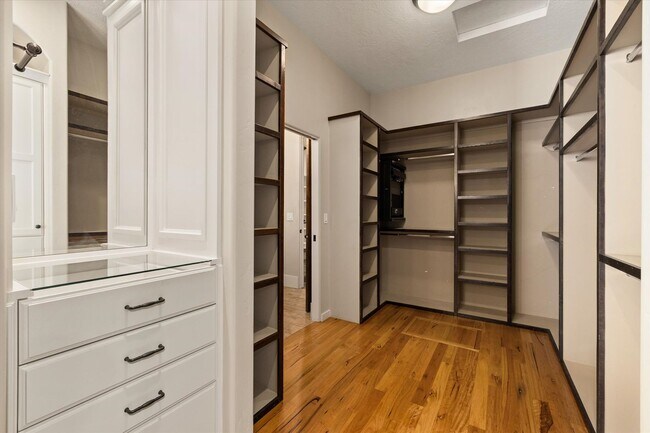 Building Photo - Luxury Furnished 4-Bedroom Home in Eagle's Bella Terra Neighborhood