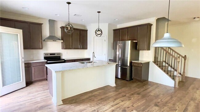 Building Photo - 5406 Town Square Way