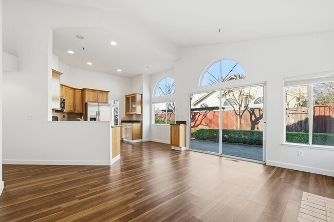 Building Photo - Desirable North Napa 3 Bed Single-Family Home