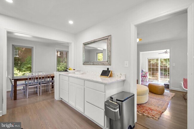 Building Photo - 9311 Woodland Dr