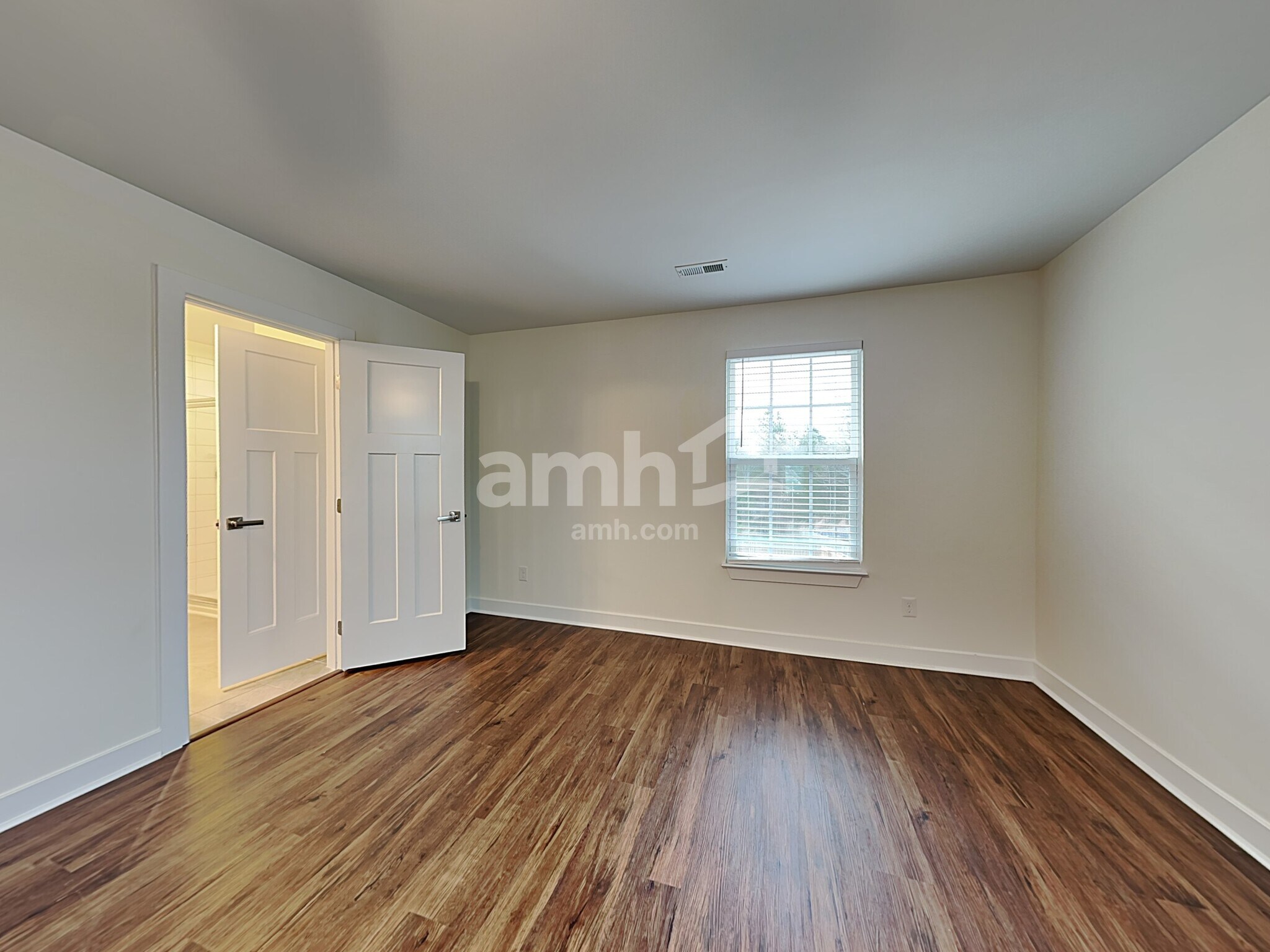 Building Photo - 136 Thames Valley Dr