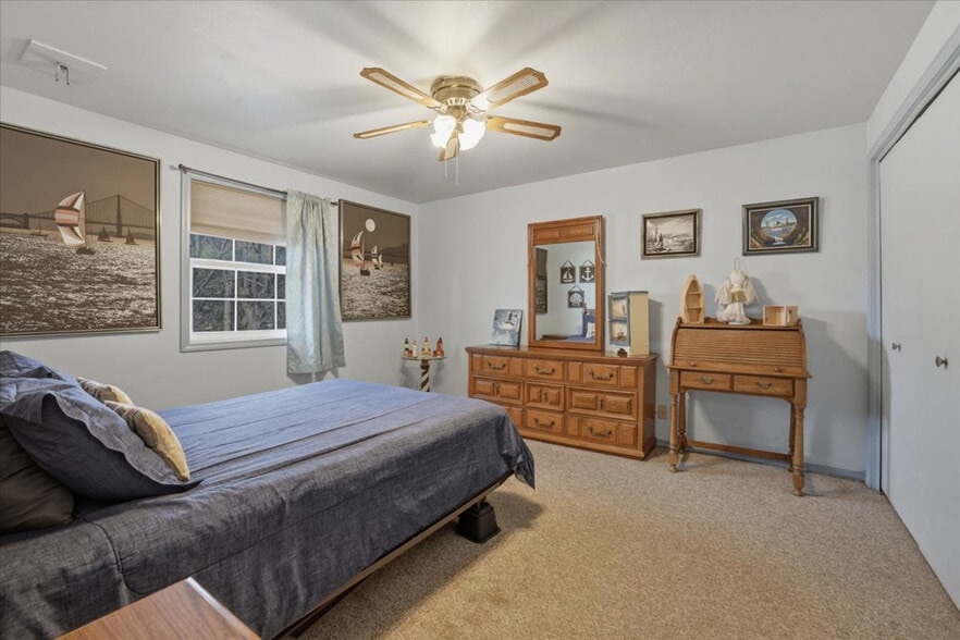 Building Photo - 925 S Haskett St