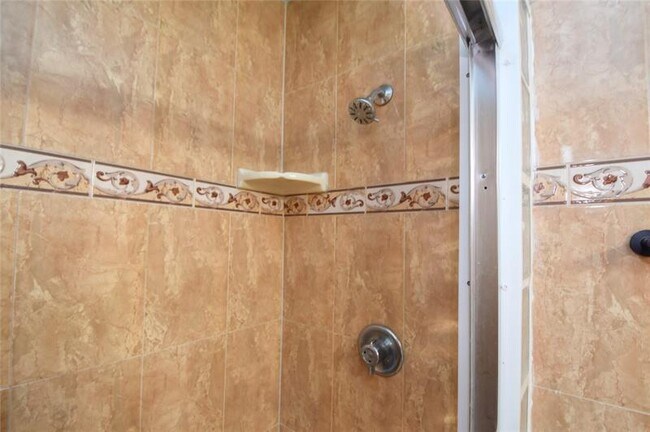 Building Photo - 5385 SW 8th Ct