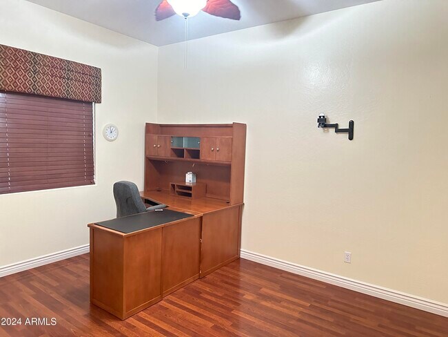 Building Photo - 4590 N 153rd Ave