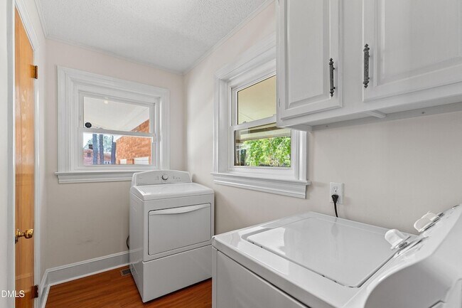 Building Photo - 1114 S 2nd St