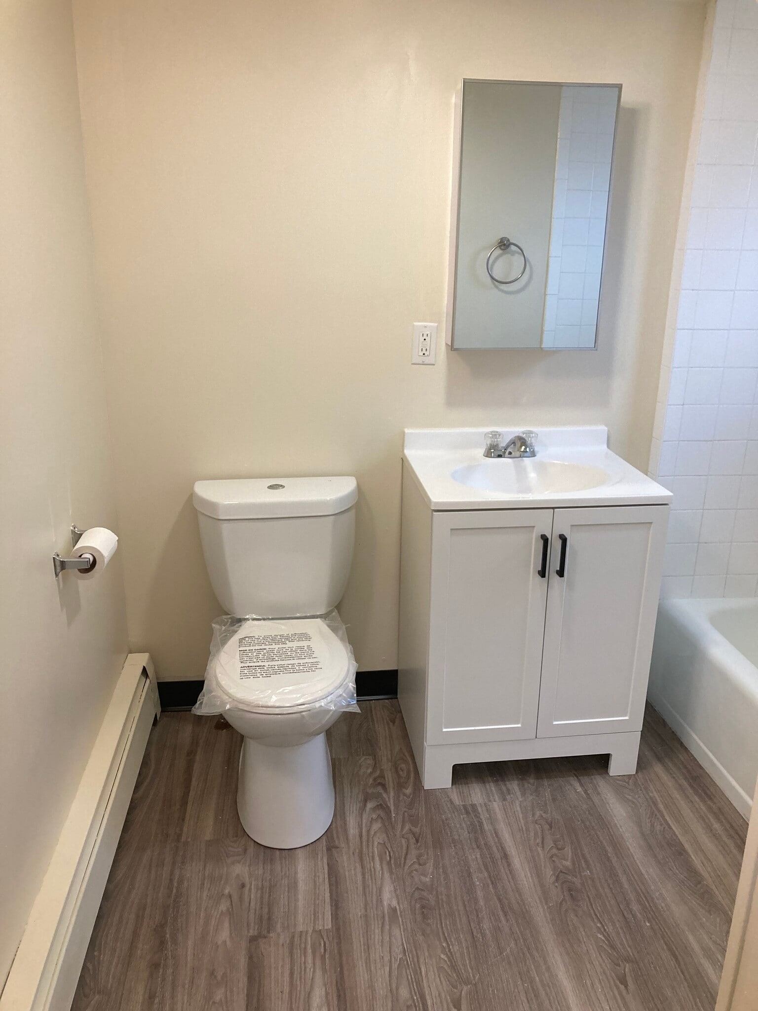 Building Photo - 83 Connecticut Blvd