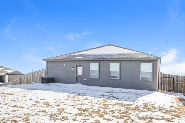 Building Photo - 104 Holster Holw Rd