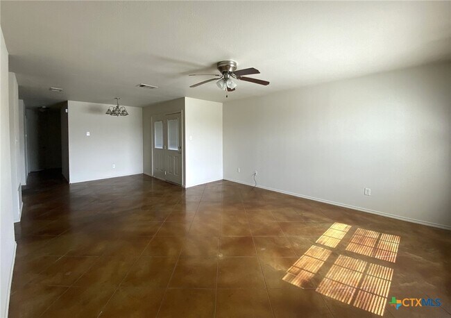 Building Photo - 6408 Temora Loop