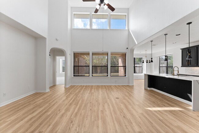 Building Photo - 8422 Misty Mountain Trail Ln