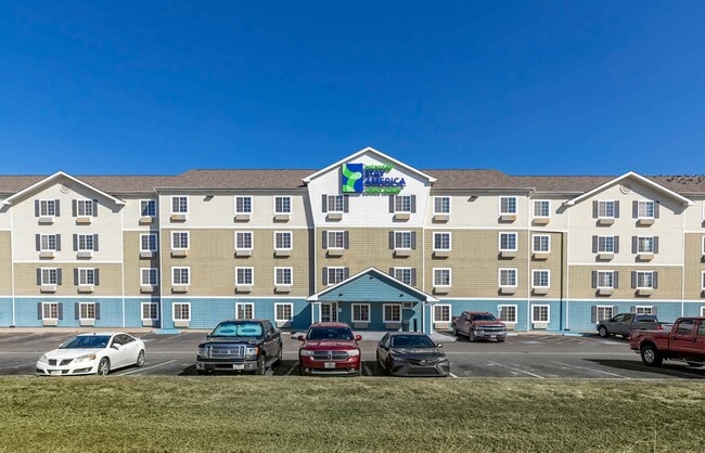 Building Photo - Furnished Studio-Laredo