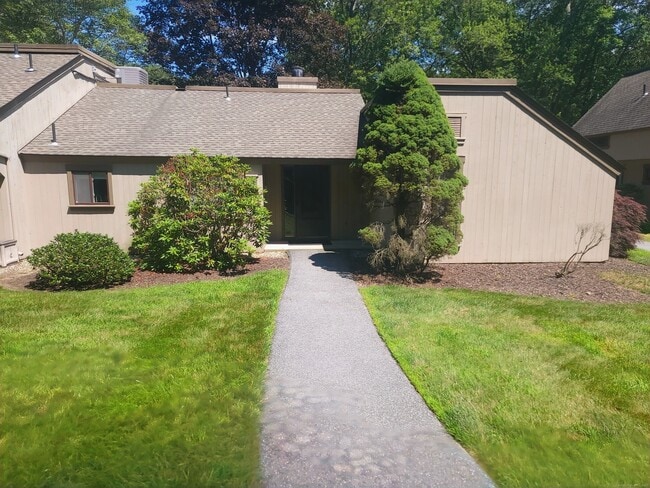 Primary Photo - 41 Crocus Ln