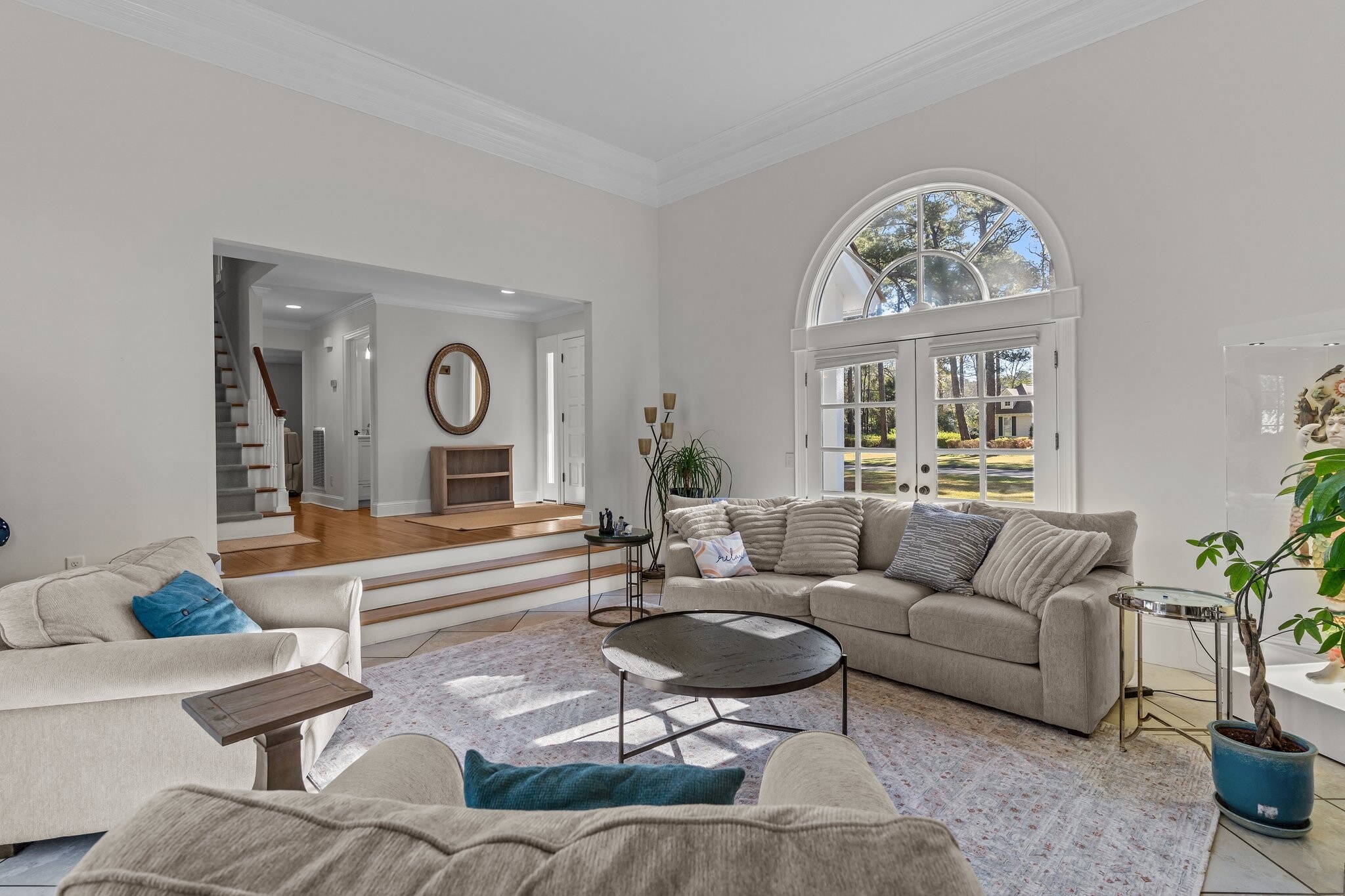 Living room with exit leading to hot tub outside - 2314 New Orleans Pl