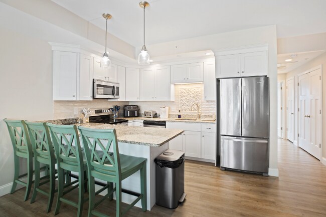 Building Photo - 128 Ashworth Ave