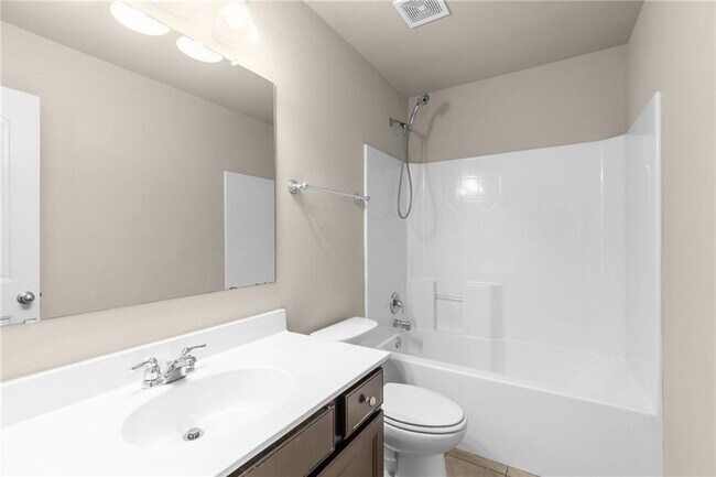 Building Photo - 2340 Cain Cir