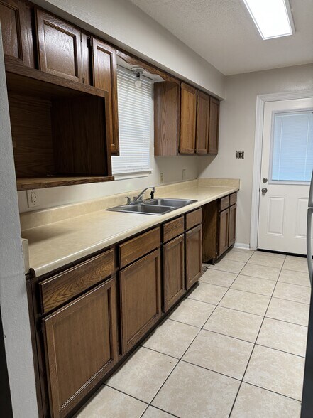 Building Photo - 22315 Brownie St