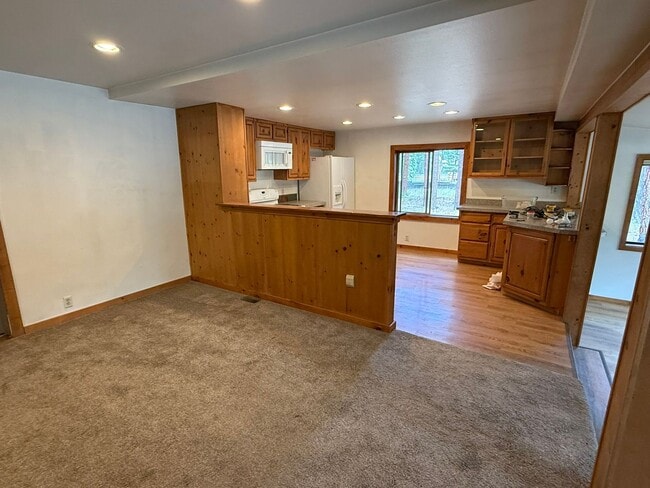 Building Photo - 3 bed 2 bath in Victor