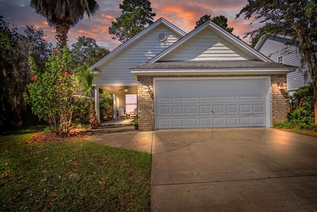 Building Photo - 3 Bed/2 Bath in Deep Water Community