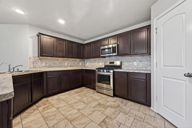 Building Photo - 20811 Birch Hts Trl