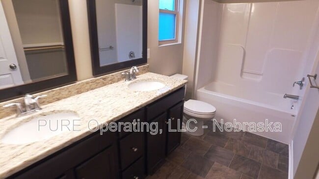 Building Photo - 16513 Heather St