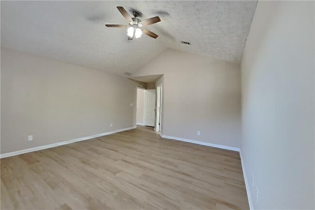 Building Photo - 2929 Sentinel Cir