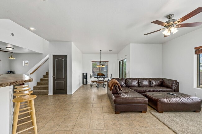 Building Photo - San Marcos