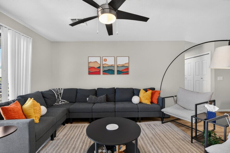 Building Photo - 15164 N 140th Dr