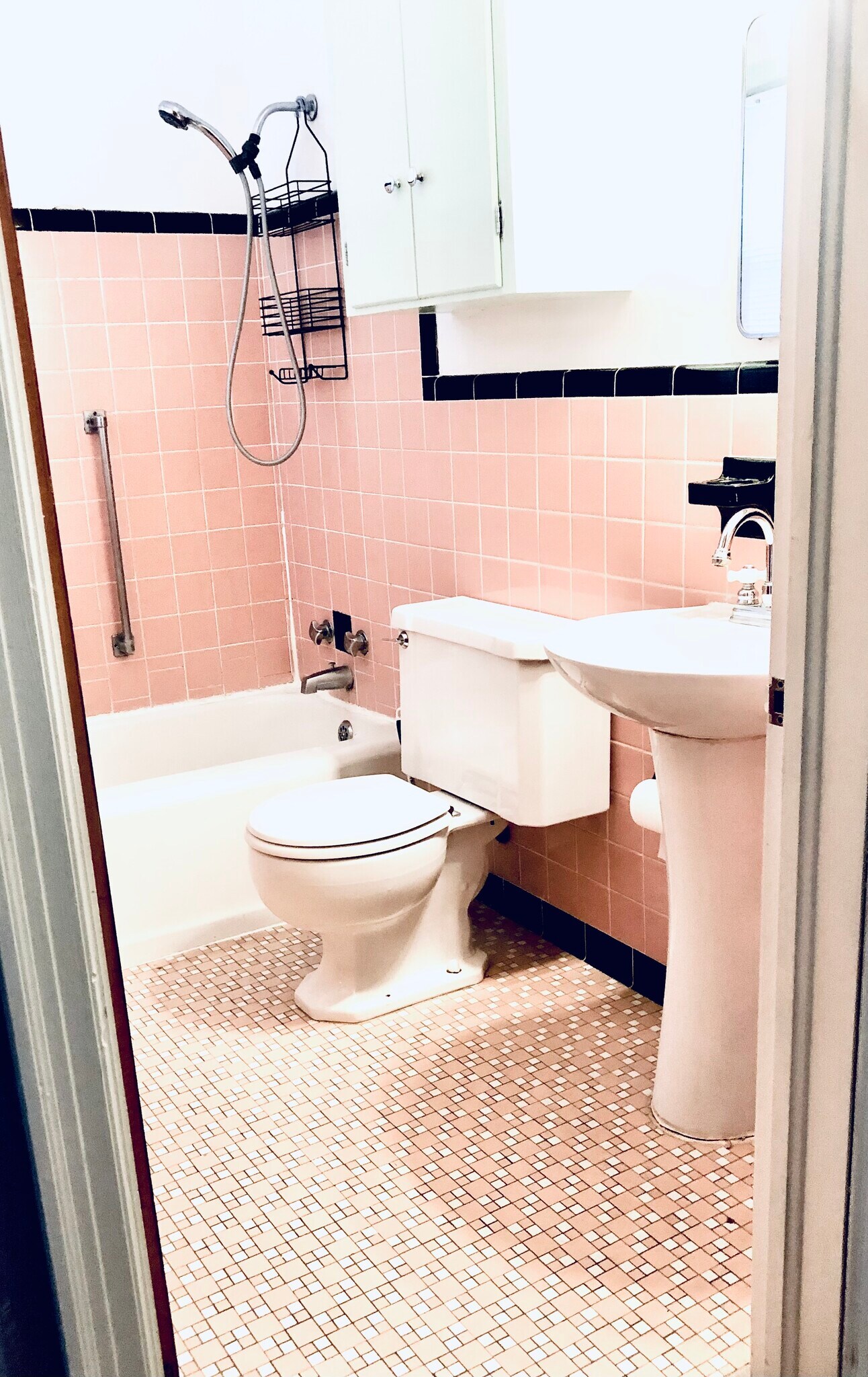 Building Photo - 705 Morningside Dr