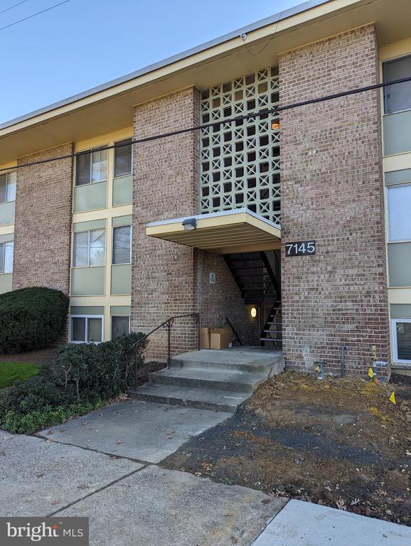Building Photo - 7145 Donnell Pl