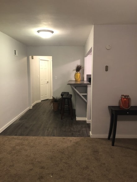 area to hall/bedroom - 444 5th Ave NW