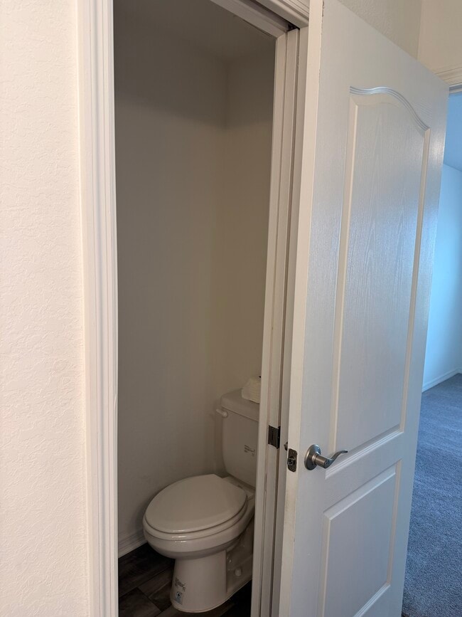 Building Photo - 281 Arbuthnot St