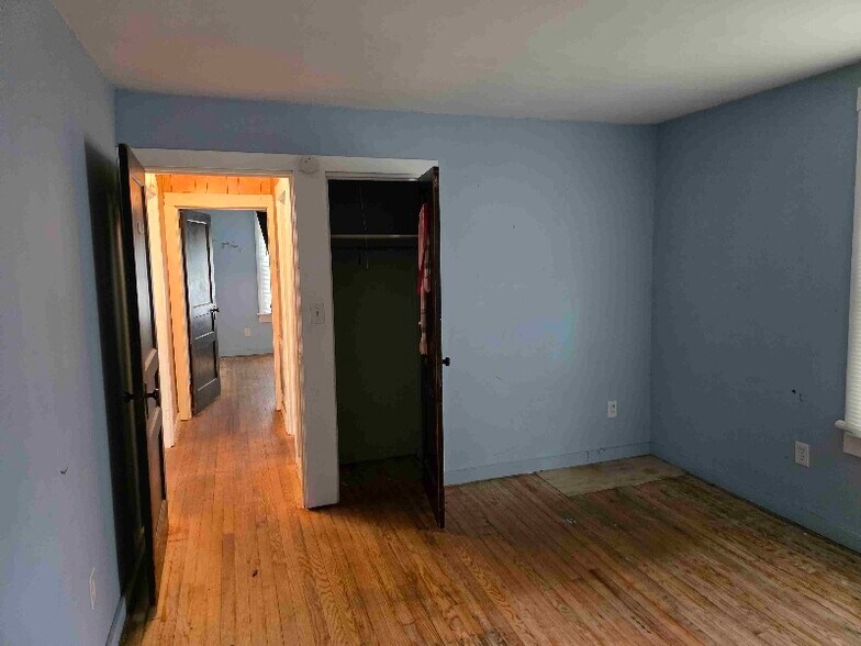Building Photo - 500 Cathcart Dr