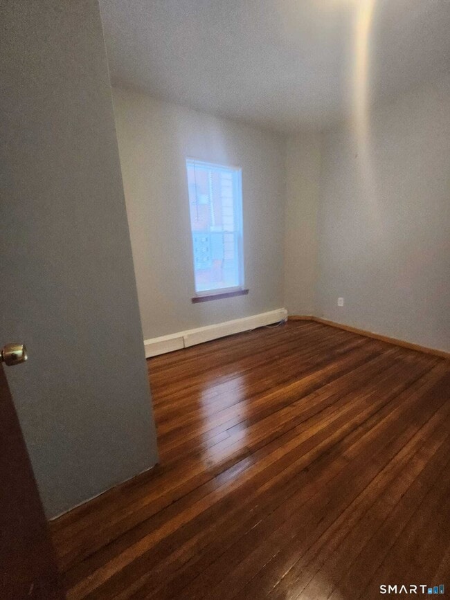 Building Photo - 31 Whitmore St