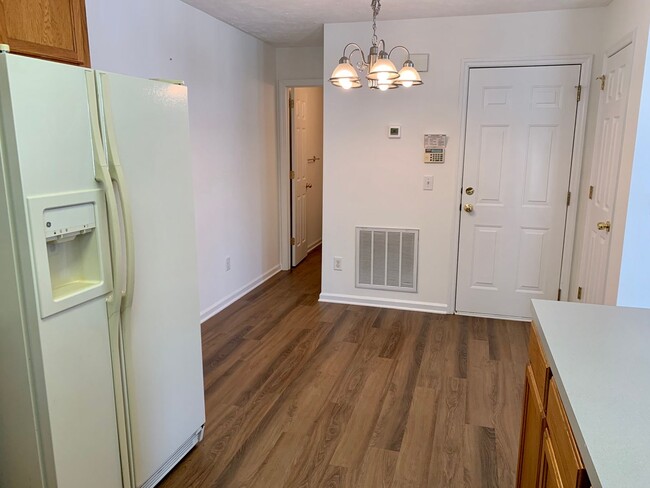 Building Photo - Spacious Prescott Place Townhome