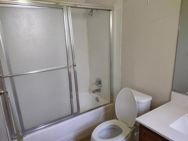 Building Photo - 202 Royal Field Dr