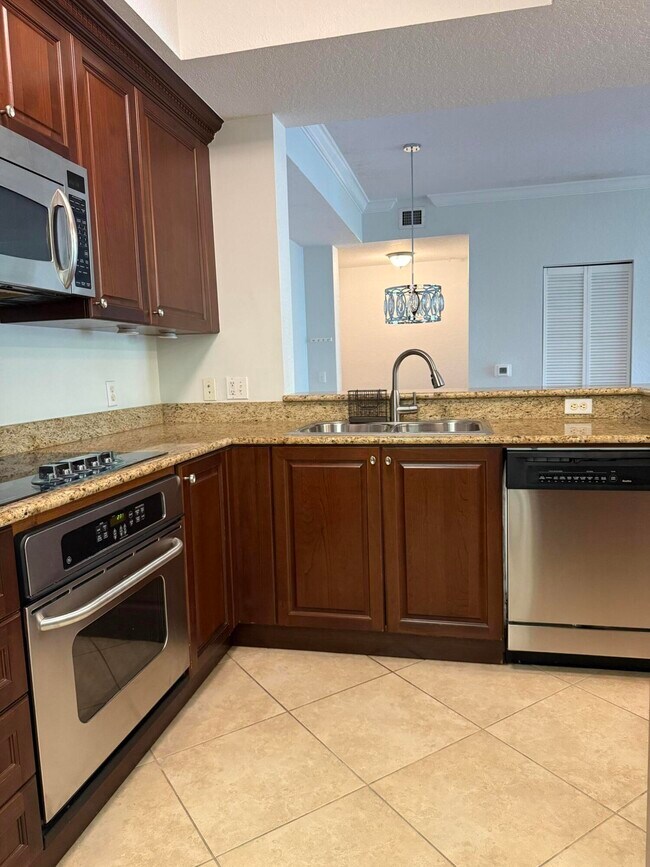 Building Photo - 3308 Renaissance Way